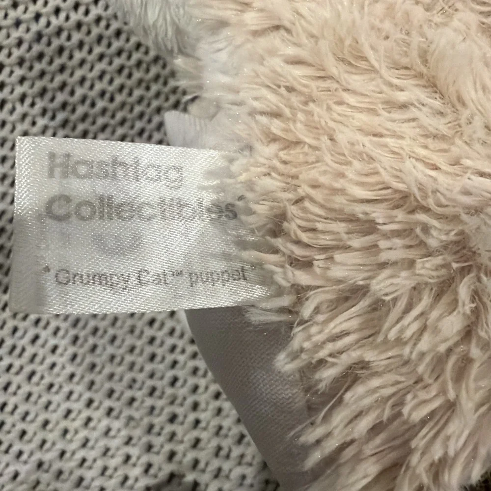 Hashtag Grumpy Cat Hand Puppet Tan Brown 11